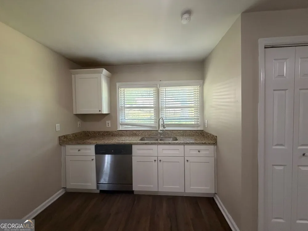 3694 Dale LN Lithia Springs, GA 30122