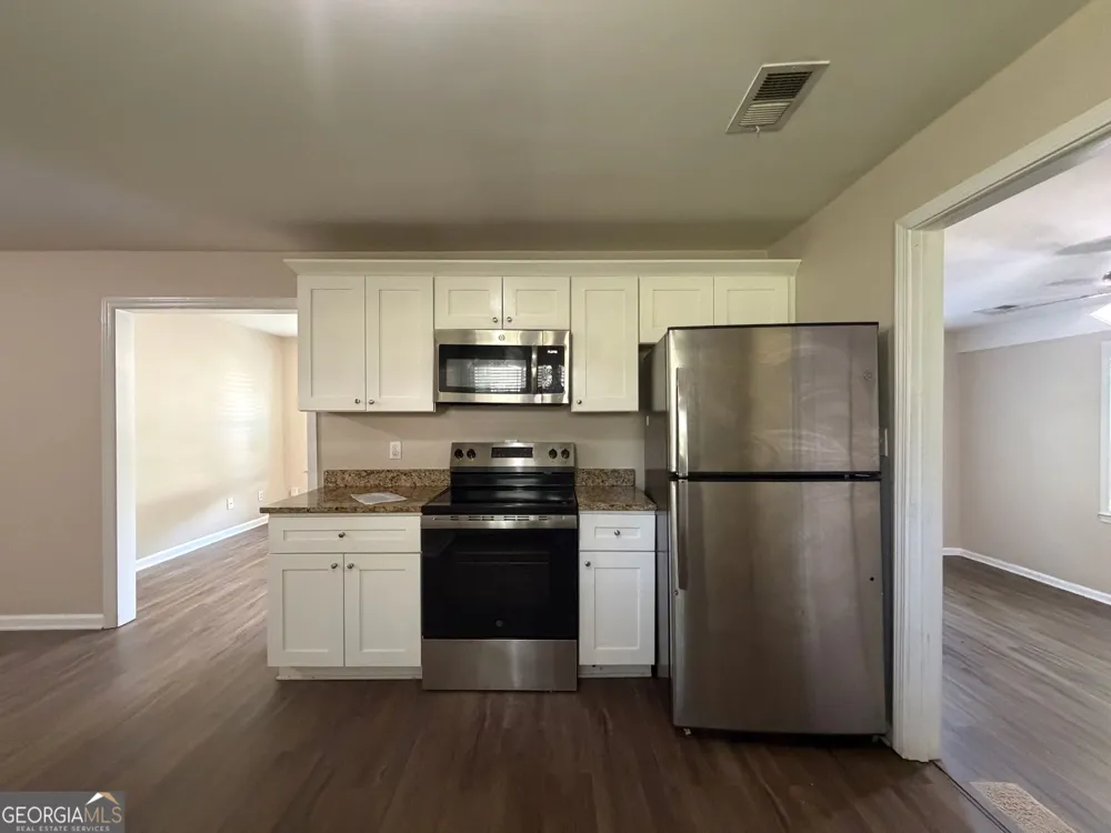 3694 Dale LN Lithia Springs, GA 30122