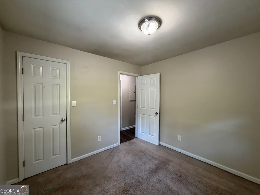 3694 Dale LN Lithia Springs, GA 30122