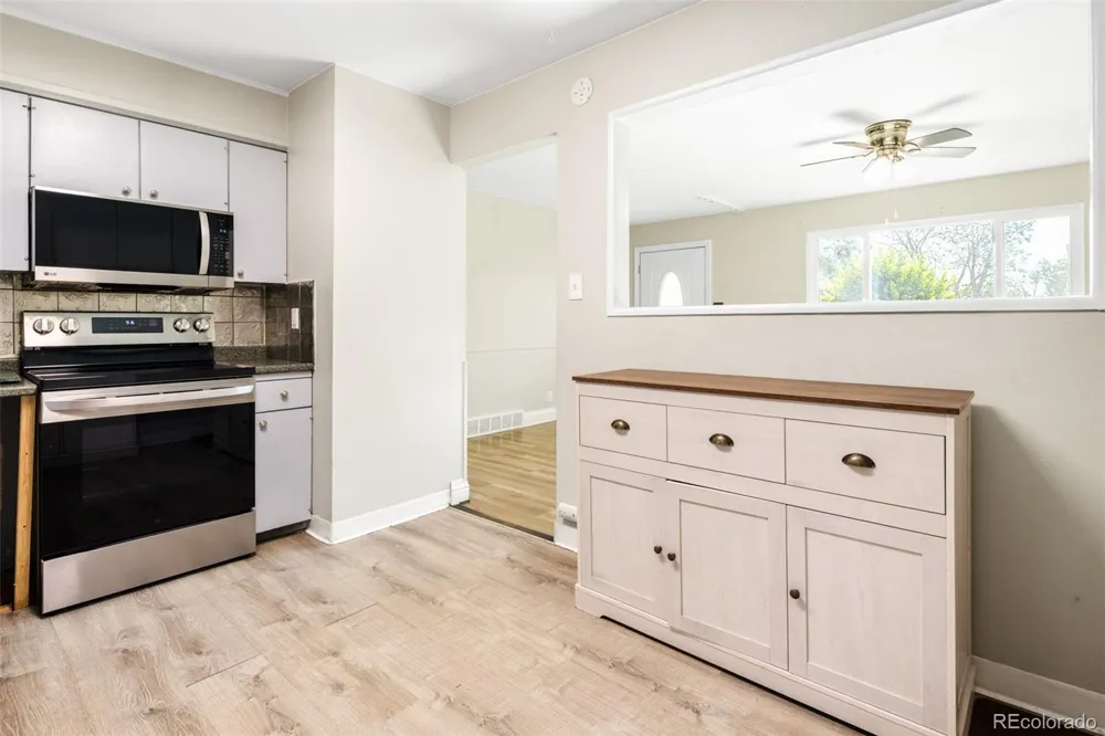 8441 Edison Drive Denver, CO 80229