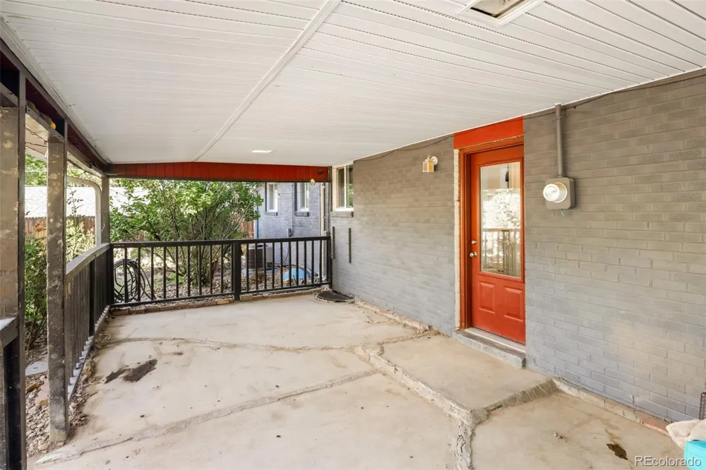 8441 Edison Drive Denver, CO 80229