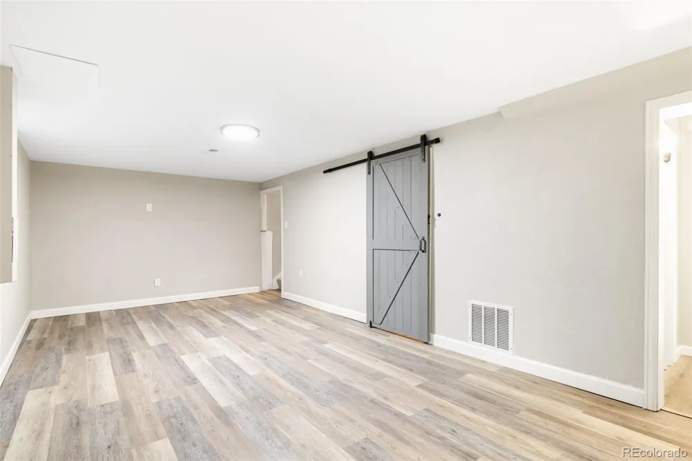 8441 Edison Drive Denver, CO 80229