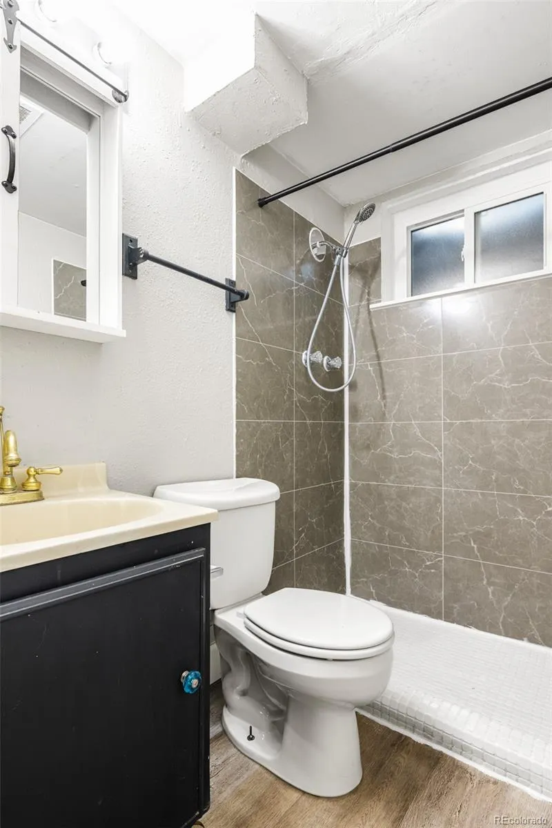 8441 Edison Drive Denver, CO 80229