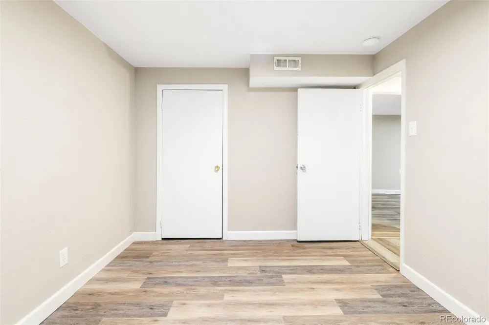 8441 Edison Drive Denver, CO 80229