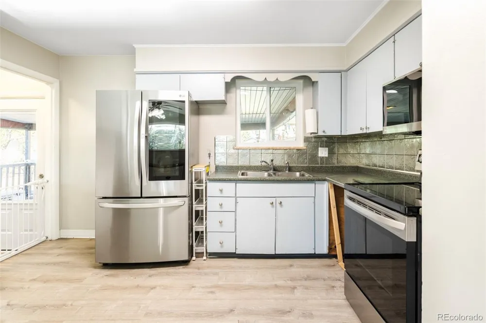 8441 Edison Drive Denver, CO 80229