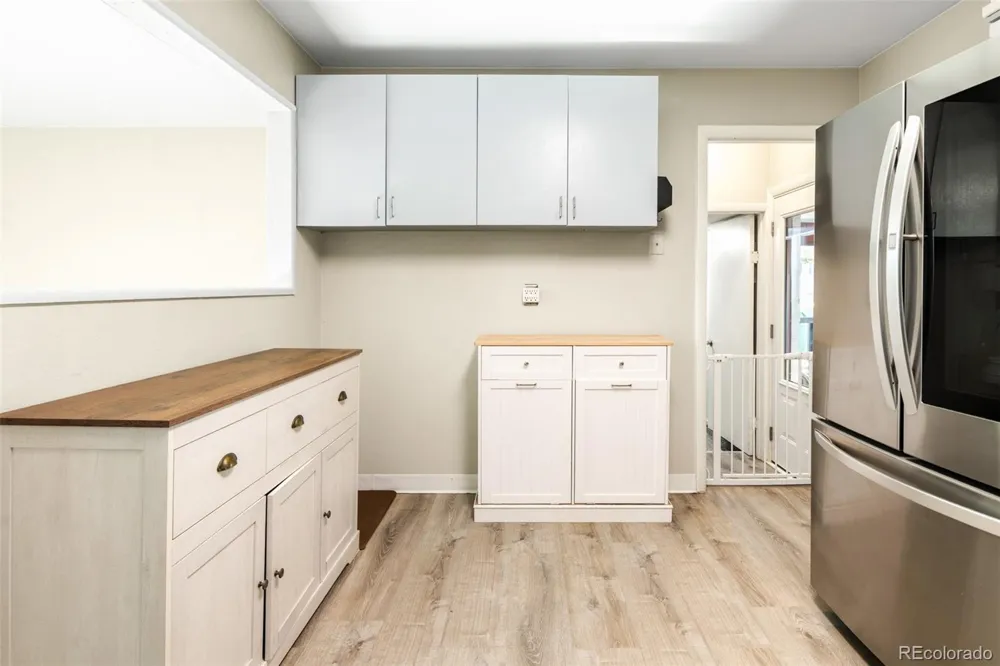 8441 Edison Drive Denver, CO 80229