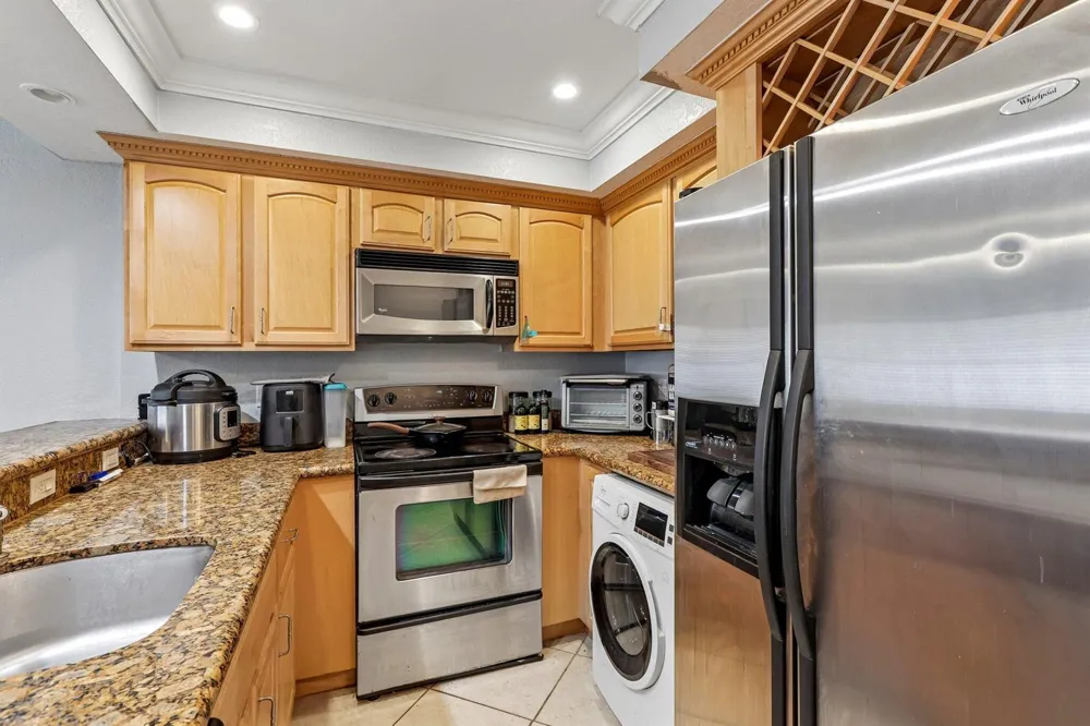 150 NE 15TH AVENUE #138 Fort Lauderdale, FL 33301