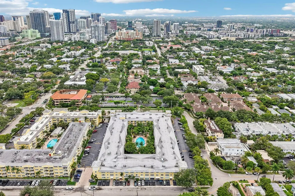 150 NE 15TH AVENUE #138 Fort Lauderdale, FL 33301