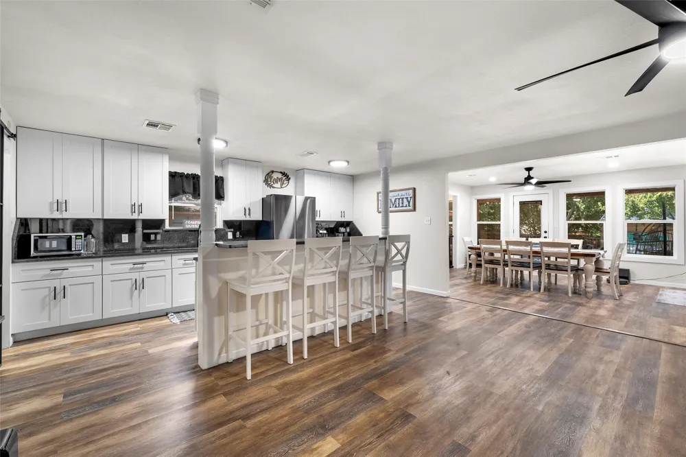 104 Russell Lane Hewitt, TX 76643