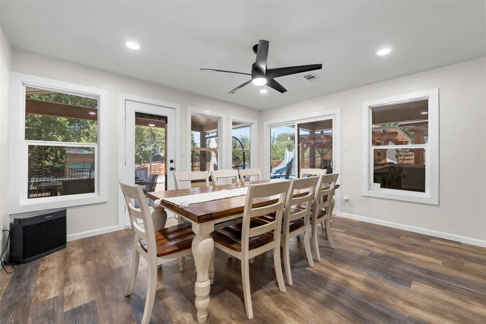 104 Russell Lane Hewitt, TX 76643