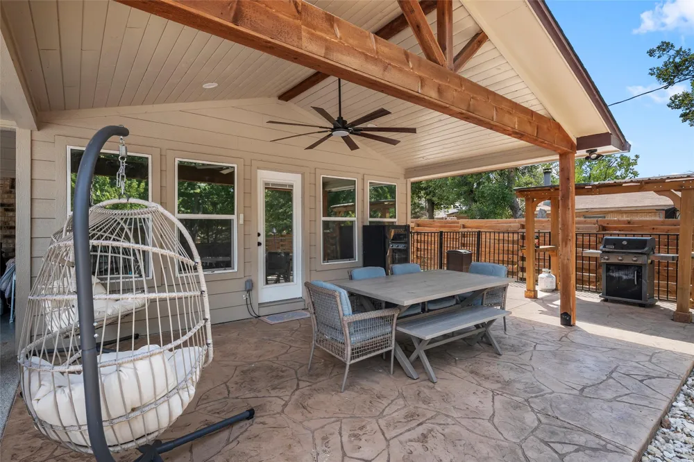 104 Russell Lane Hewitt, TX 76643