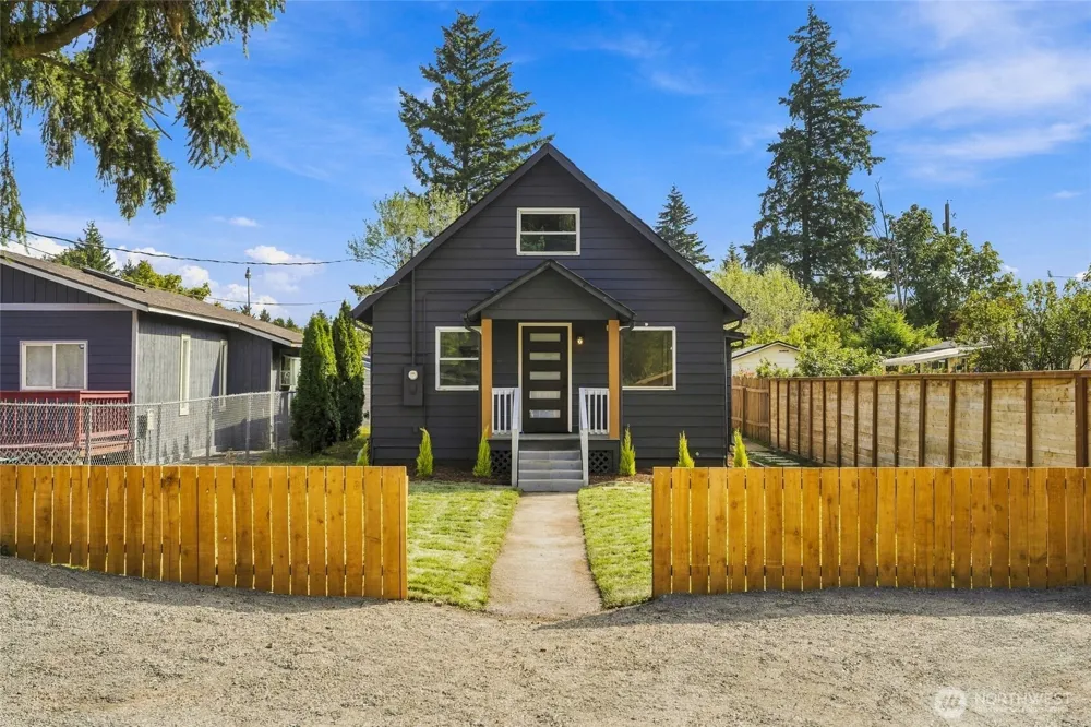 506 L STREET SE Auburn, WA 98002