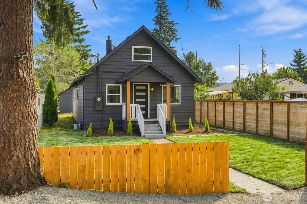 506 L STREET SE Auburn, WA 98002