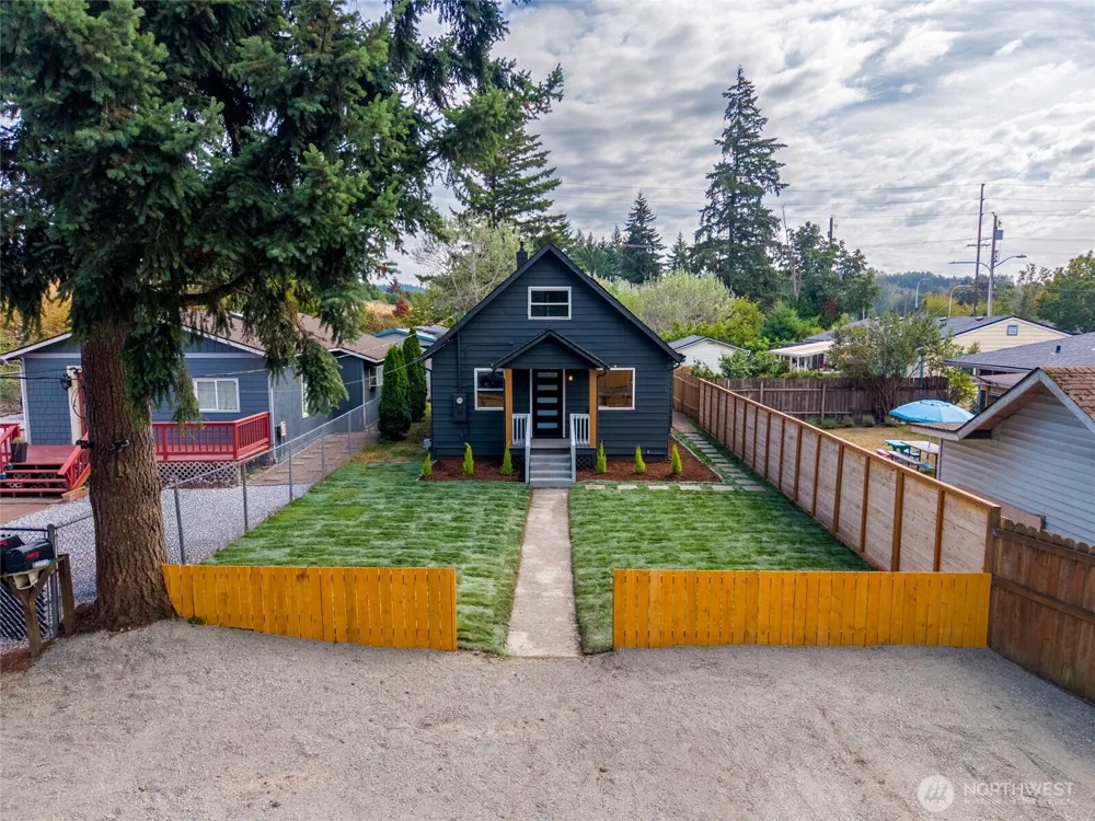 506 L STREET SE Auburn, WA 98002