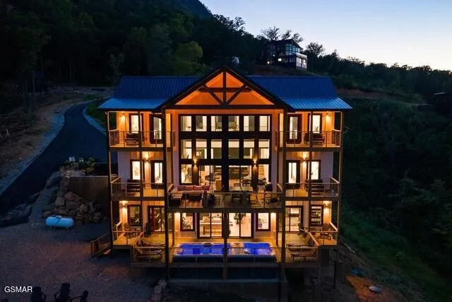 859 Copper Pot Way Sevierville, TN 37876