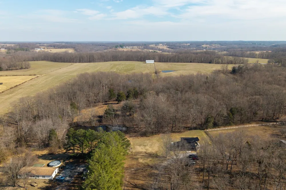 782B New Deal Potts Rd Cottontown, TN 37048