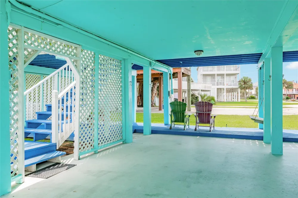 13633 San Domingo Drive Galveston, TX 77554
