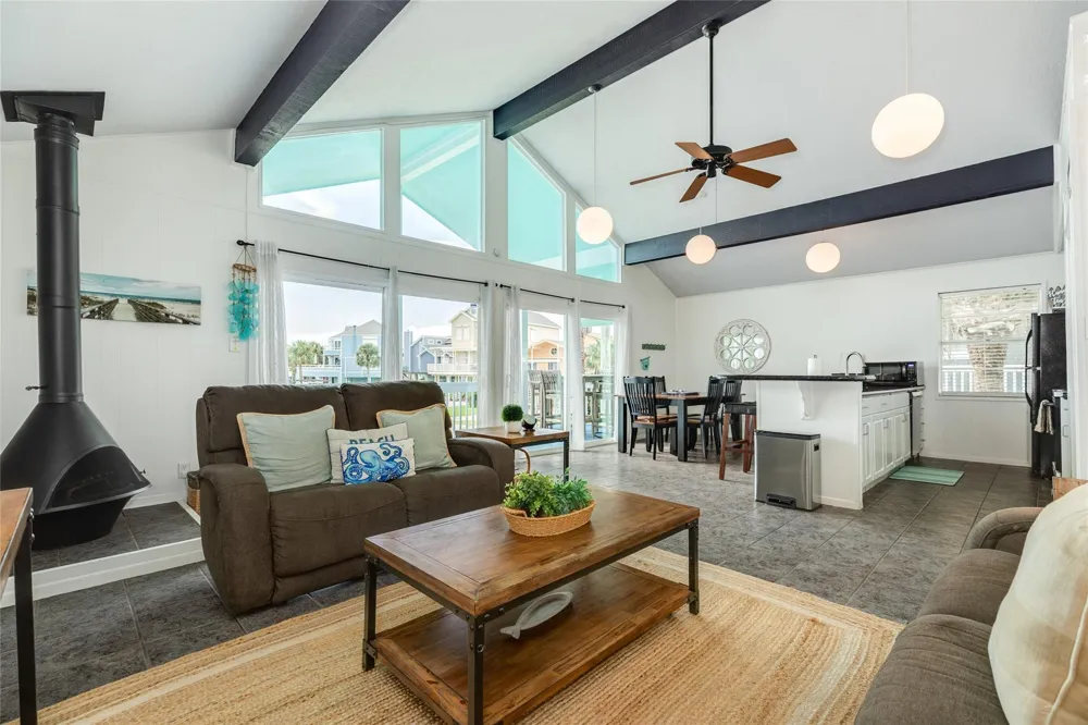 13633 San Domingo Drive Galveston, TX 77554