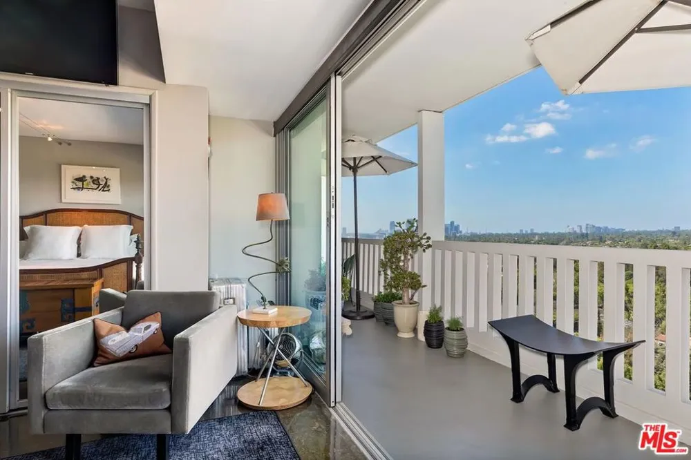 999 Doheny Drive #1012 West Hollywood, CA 90069
