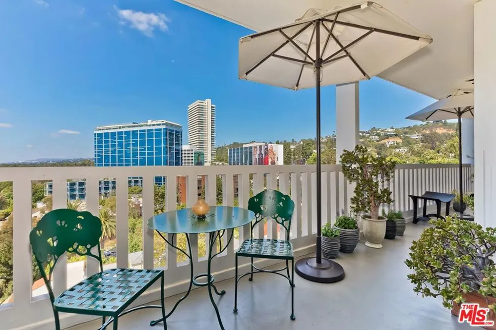 999 Doheny Drive #1012 West Hollywood, CA 90069