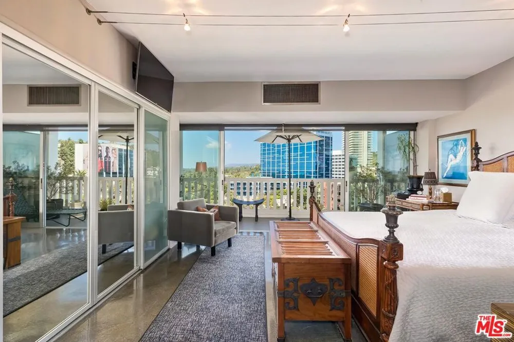 999 Doheny Drive #1012 West Hollywood, CA 90069