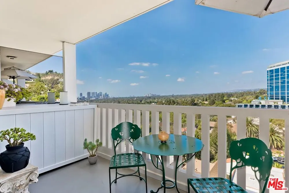 999 Doheny Drive #1012 West Hollywood, CA 90069