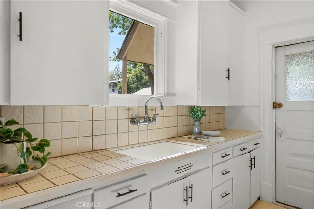 1926 Broadway Chico, CA 95928