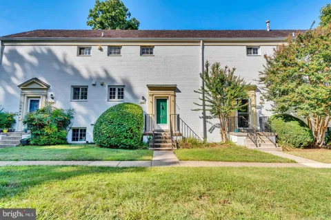 3316 VALLEY DRIVE