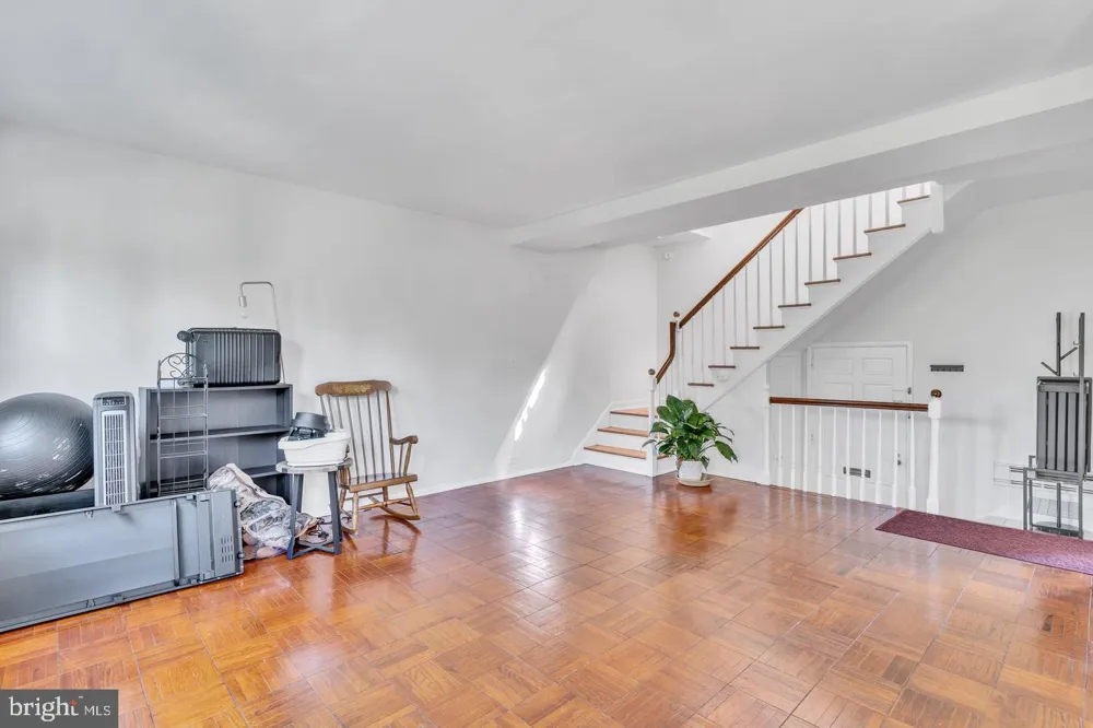 3316 VALLEY DRIVE Alexandria, VA 22302