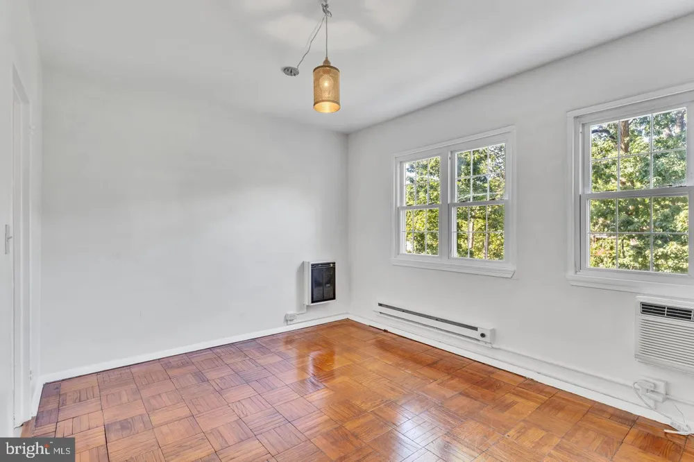 3316 VALLEY DRIVE Alexandria, VA 22302
