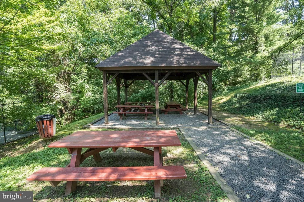 3316 VALLEY DRIVE Alexandria, VA 22302