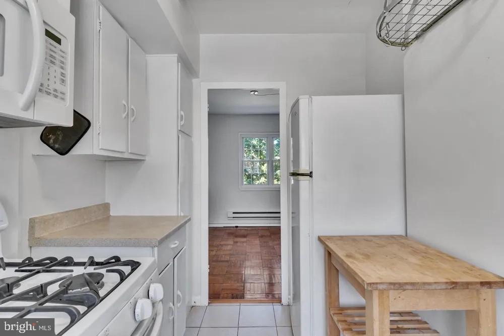 3316 VALLEY DRIVE Alexandria, VA 22302