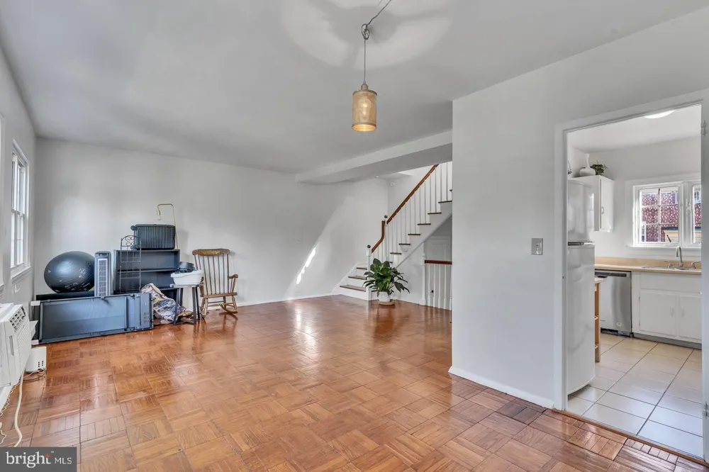 3316 VALLEY DRIVE Alexandria, VA 22302