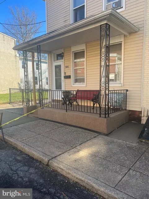 306 JONES AVENUE