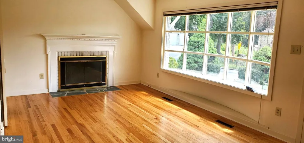 211 WOOD STREET Harrisburg, PA 17109