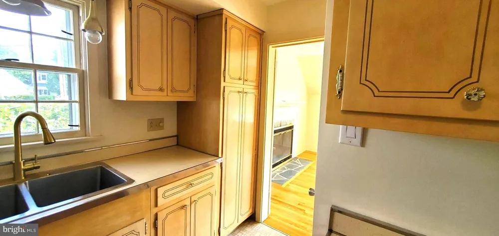 211 WOOD STREET Harrisburg, PA 17109