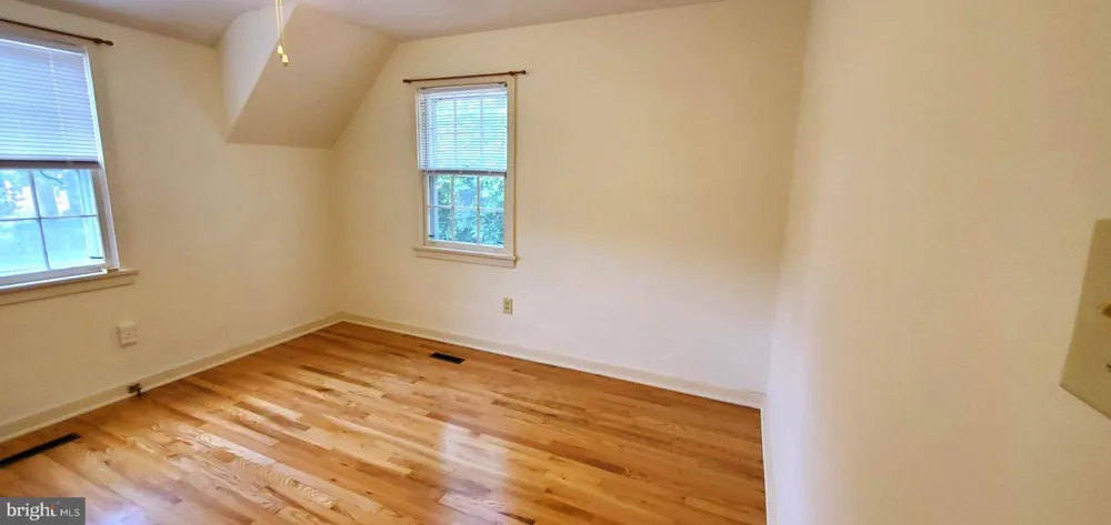 211 WOOD STREET Harrisburg, PA 17109