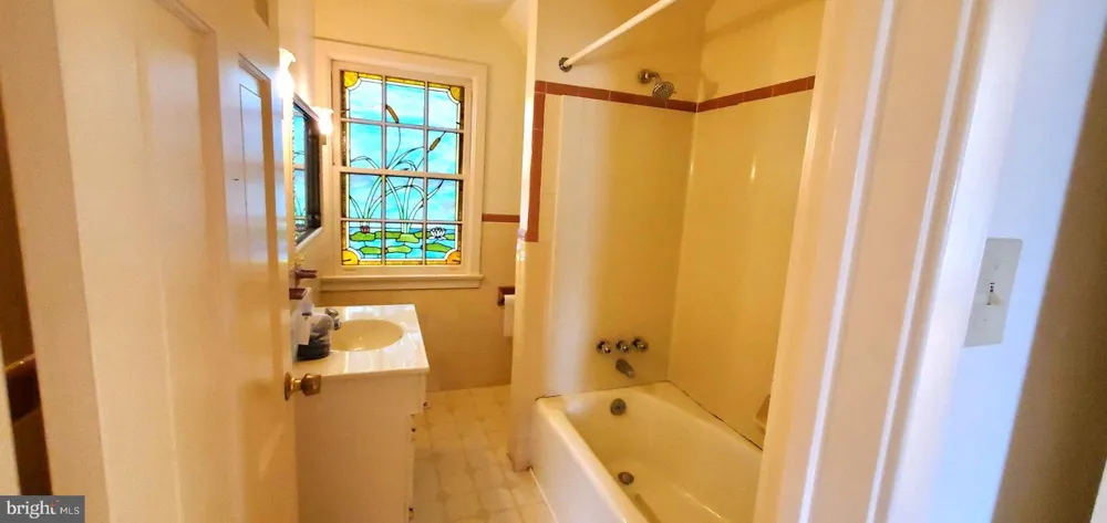 211 WOOD STREET Harrisburg, PA 17109