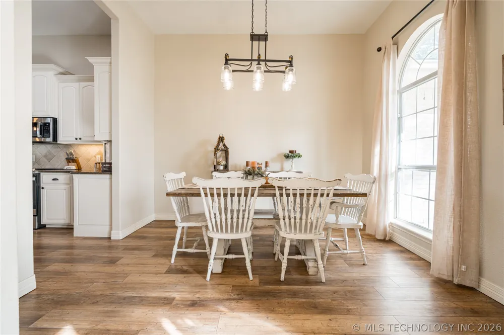 1683 Robinson Road Bokchito, OK 74726