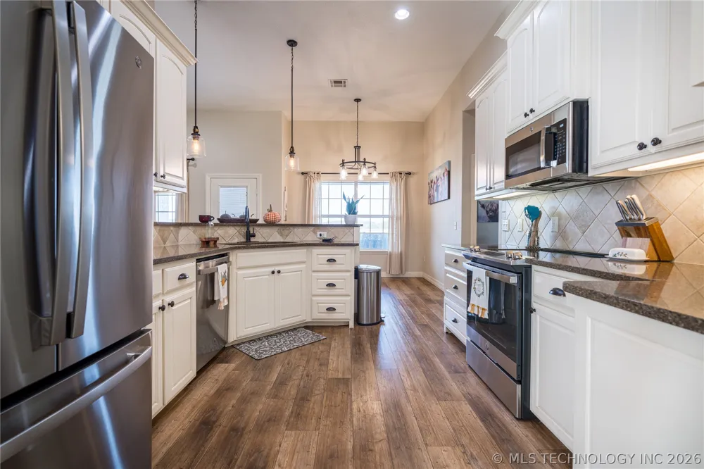 1683 Robinson Road Bokchito, OK 74726
