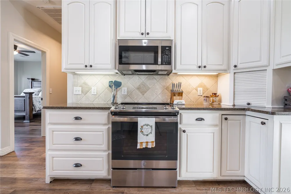 1683 Robinson Road Bokchito, OK 74726