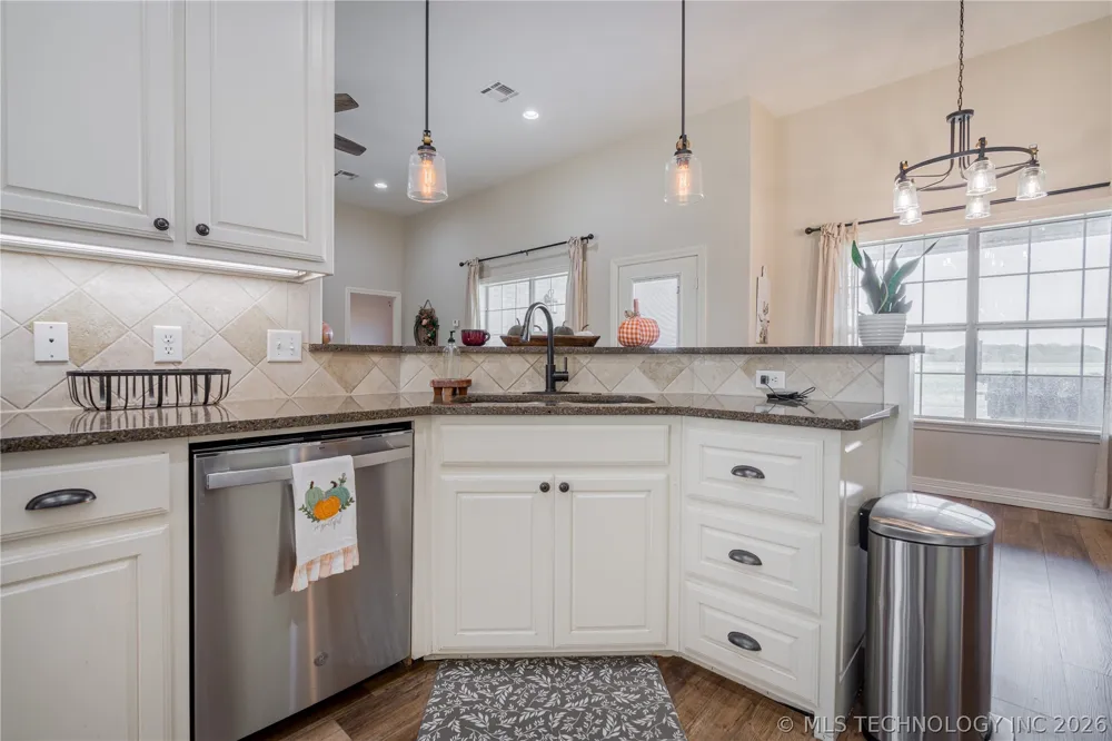1683 Robinson Road Bokchito, OK 74726