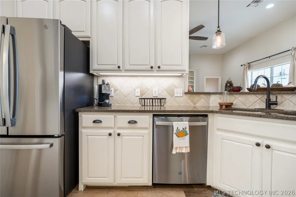1683 Robinson Road Bokchito, OK 74726