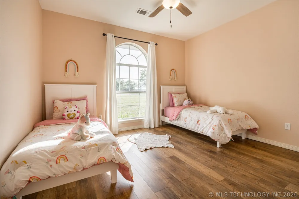 1683 Robinson Road Bokchito, OK 74726