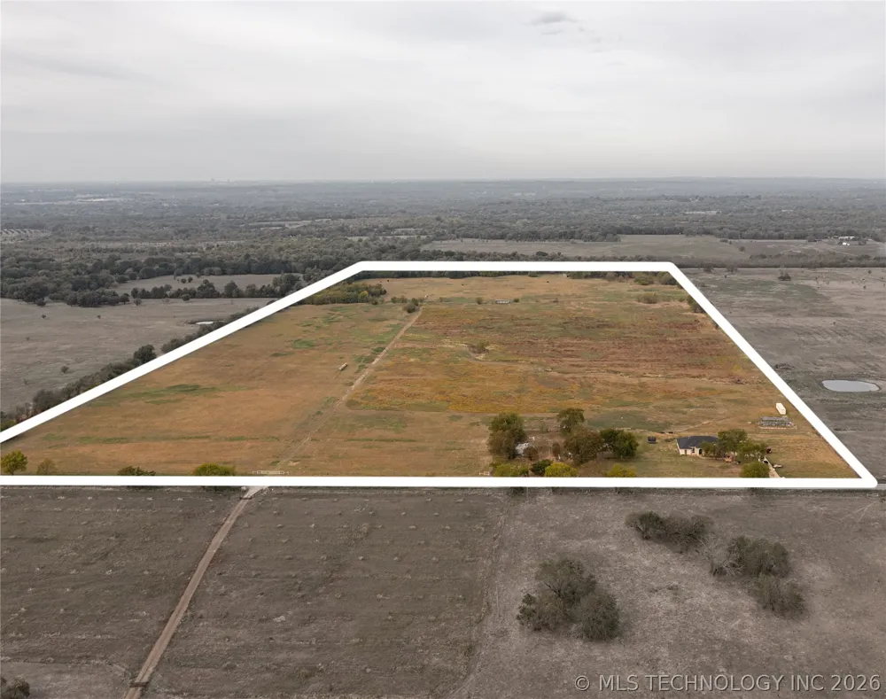 1683 Robinson Road Bokchito, OK 74726