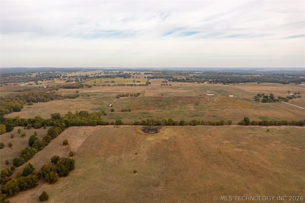 1683 Robinson Road Bokchito, OK 74726