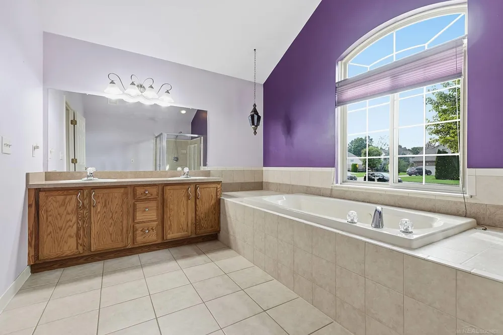 28754 Coleridge Street Harrison Charter Township, MI 48045