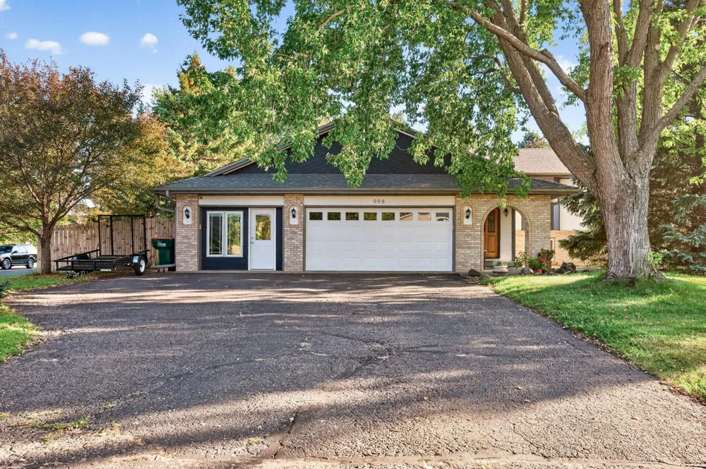 998 99th Lane NE Blaine, MN 55434
