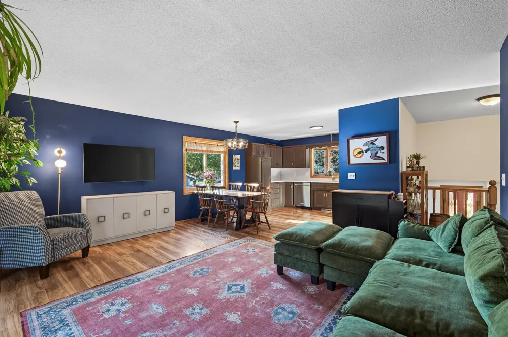 998 99th Lane NE Blaine, MN 55434
