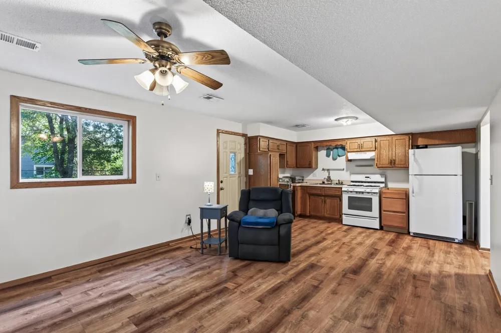 998 99th Lane NE Blaine, MN 55434